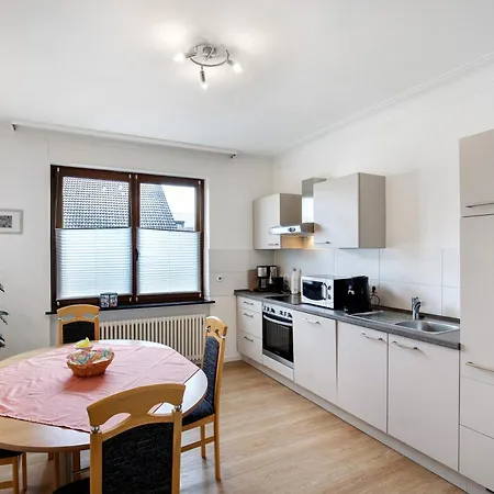 Mit Garten Апартаменты *